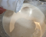 Foto del paso 2 de la receta: Bizcocho de yogur y flan