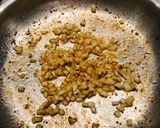 รูปขั้นตอนการทำที่ 3 ของ Chorizo fish paella ข้าวอบสเปน