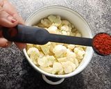 A picture of step 3 of Crispy Saucy Cauliflower.