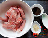 影音食譜 簡單 新手 電鍋 一鍋到底 ~醬燒壽喜排的食譜步驟2照片