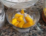 Foto langkah ke 5 dari resep Mango Yogurt Chia Seed Pudding.