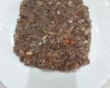 A picture of step 2 of Gulkand nariyal chikki.