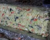 Foto del paso 9 de la receta Pastel frío de pan de molde, salmón y surimi