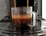 Foto del passaggio 4 della ricetta Torta fredda al caffè e cioccolato bianco