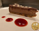 Foto del passaggio 5 della ricetta Cheesecake al cioccolato
