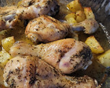 Foto del paso 3 de la receta: Muslitos de pollo asado con mostaza y patatas