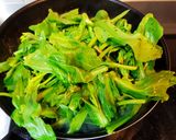 防疫料理上菜囉！清炒芥藍的食譜步驟2照片