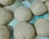 صورة لخطوة 5 من وصفة العيش البلدي والعيش السن