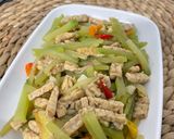 Foto langkah ke 3 dari resep Tumis Labu Siam Tempe.
