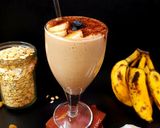 A picture of step 3 of Oats, Banana and Coconut Smoothie vegan.
