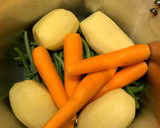 Foto del paso 1 de la receta: Caldo de verduras. Olla exprés