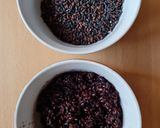 Foto del paso 1 de la receta: Galletas crackers de arroz negro y semillas 🖤