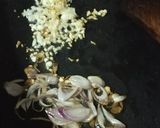 Foto langkah ke 2 dari resep Wortel Buncis Telur Orak Arik.