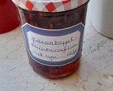 A picture of step 4 of Grape, apple, pommegranate jam with tym.