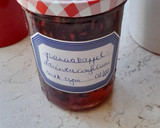 A picture of step 4 of Grape, apple, pommegranate jam with tym.