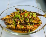Foto langkah ke 3 dari resep Ikan salem masak saus tomat.