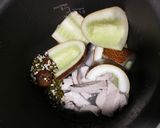 A picture of step 1 of Old Melon Soup With Mung Bean And Jacob’s Tear.