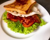 Hình bước làm 4 của món 🥪 Sandwich Sáng Nhanh Ngon Với Phô Mai Tươi Kiri, Trứng, & Bacon 🥓