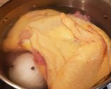 Foto del passaggio 1 della ricetta Cappelletti in brodo di cappone