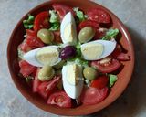 Une image de l'étape 6 de Salade de laitue, tomate et œuf dur 🥗.