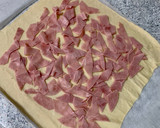 Foto del paso 2 de la receta: Empanada de jamón y queso diferente
