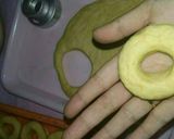 Foto langkah ke 7 dari resep Donat labu kuning.