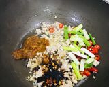 Foto langkah ke 4 dari resep Tumis terong dan daging ayam.