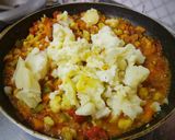 A picture of step 8 of Mumbai Pav Bhaji.