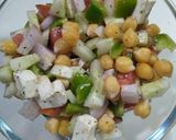 A picture of step 8 of काबुली चना सलाद.