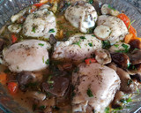 Foto del paso 7 de la receta: Contramuslos de pollo y setas en salsa