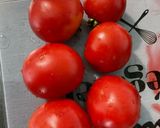 Une image de l'étape 3 de Salade de tomates, betteraves rouges, courgette et persil aux deux jambons.