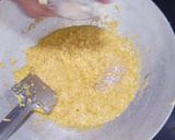 A picture of step 3 of Besan Halwa.