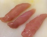รูปขั้นตอนการทำที่ 3 ของ อาหารเด็กสเต็กไก่ราดซอสมะม่วง