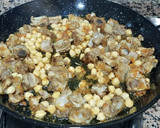 Foto del paso 3 de la receta: Arroz con costillejas y garbanzos