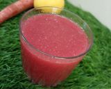 A picture of step 3 of Apple Pomegranate carrot detox juice.