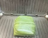 Foto langkah ke 4 dari resep Nasi Bakar Ayam Suwir kemangi.