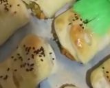 A picture of step 3 of Chicken bread roll.