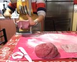 Foto del passaggio 4 della ricetta Ravioli di barbabietola alla ricotta e miele