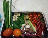 Foto langkah ke 1 dari resep Ayam Woku - Woku.
