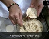 मावा गुजिया (Mawa Gujiya recipe in hindi) रेसिपी चरण 34 फोटो