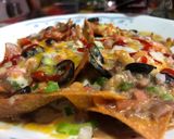 A picture of step 1 of Bean cheese nachos.
