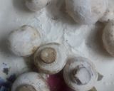 A picture of step 1 of Stuffed mushroom pakoda.
