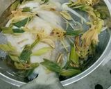 Foto langkah ke 4 dari resep Ikan bawal kukus.