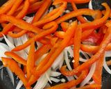 Foto del paso 1 de la receta: Fideo chino de arroz con vegetales y pollo salteados