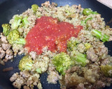 Foto del paso 4 de la receta: Salteado de quinoa con carne picada