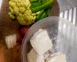 Foto langkah ke 1 dari resep Tumis Kembang Kol Wortel Tahu.