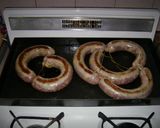 Foto del paso 2 de la receta: Chorizos a la pomarola en la plancheta ⚽