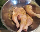 รูปขั้นตอนการทำที่ 1 ของ น่องไก่อบกระเทียมกับสี่สหายผัดเนย