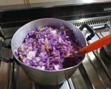Foto del paso 1 de la receta: "Tarta vegetariana rosa" de repollo colorado y zanahorias