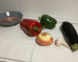 Foto del paso 1 de la receta: Pisto manchego con huevo poché y sal de jamón